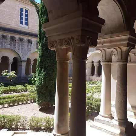 Appartement La Calade LʼIsle-sur-la-Sorgue